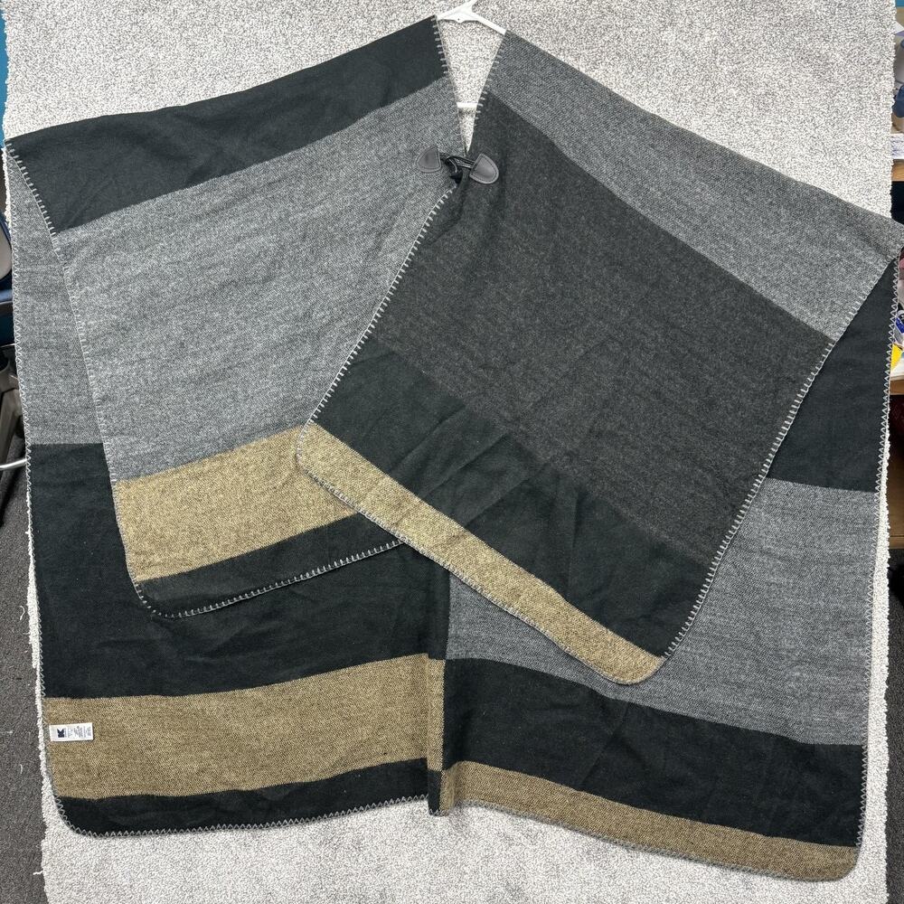 K Accessories Poncho Wrap Womens One Size Colorblock Blanket Stitch Ruana NWT